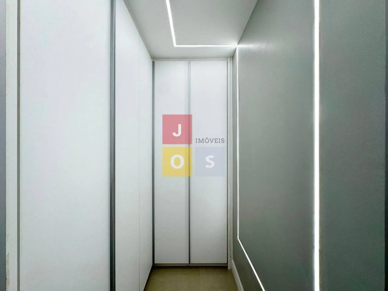 Apartamento mobiliado, 193 m², com janelas do piso ao teto — photo 5