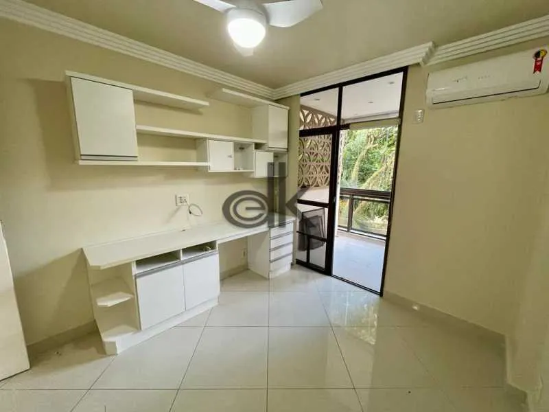 Furnished apartment, 98 m², with a glass-enclosed balcony — photo 20