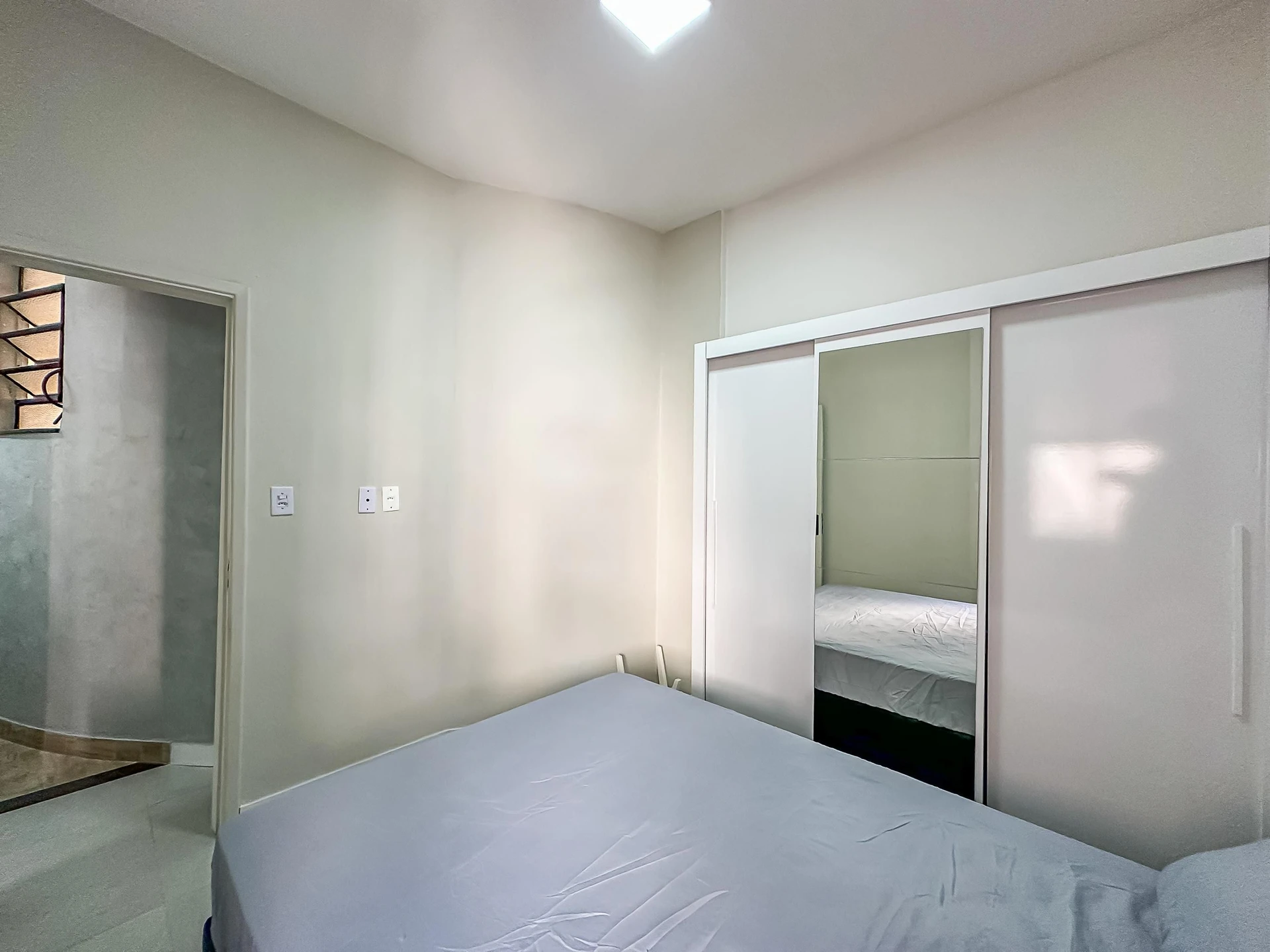 Furnished 1-bedroom apartment with no parking — photo 4
