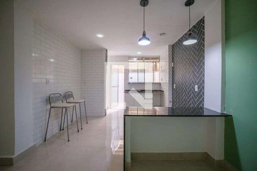 80 m² apartment with an open-plan kitchen and 2 bedrooms — photo 5