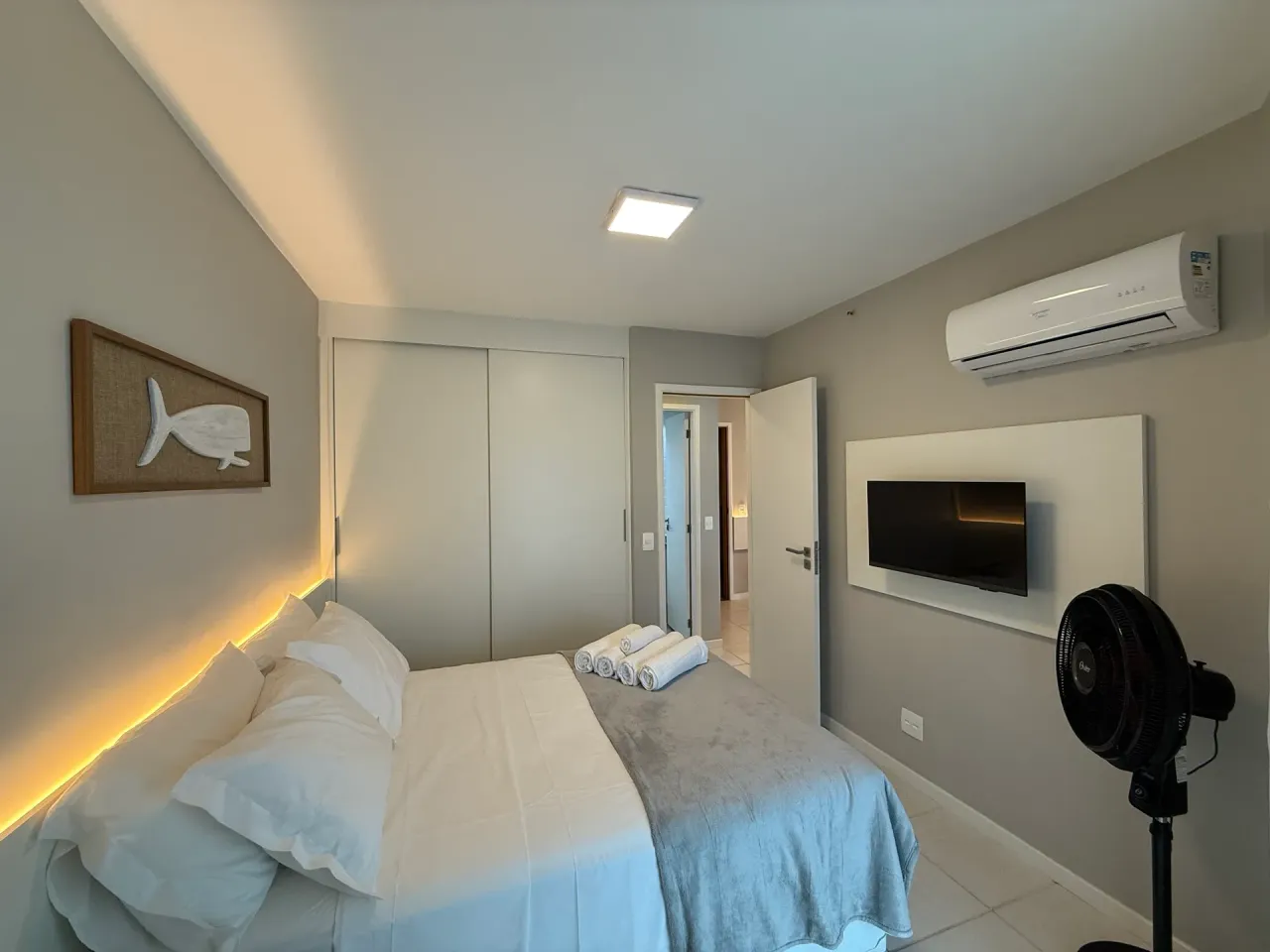 Furnished apartment with 1 bedroom and water view — photo 3