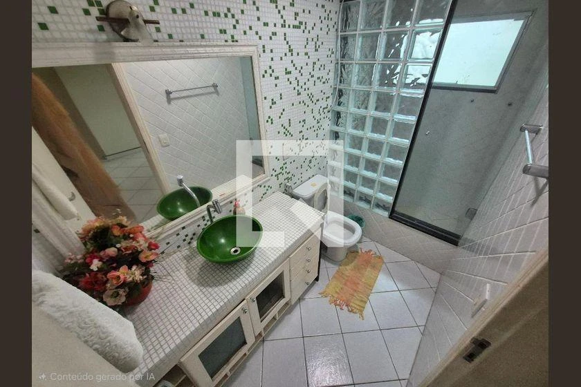 245 m² house with 3 en-suite bedrooms and 2 parking — photo 36