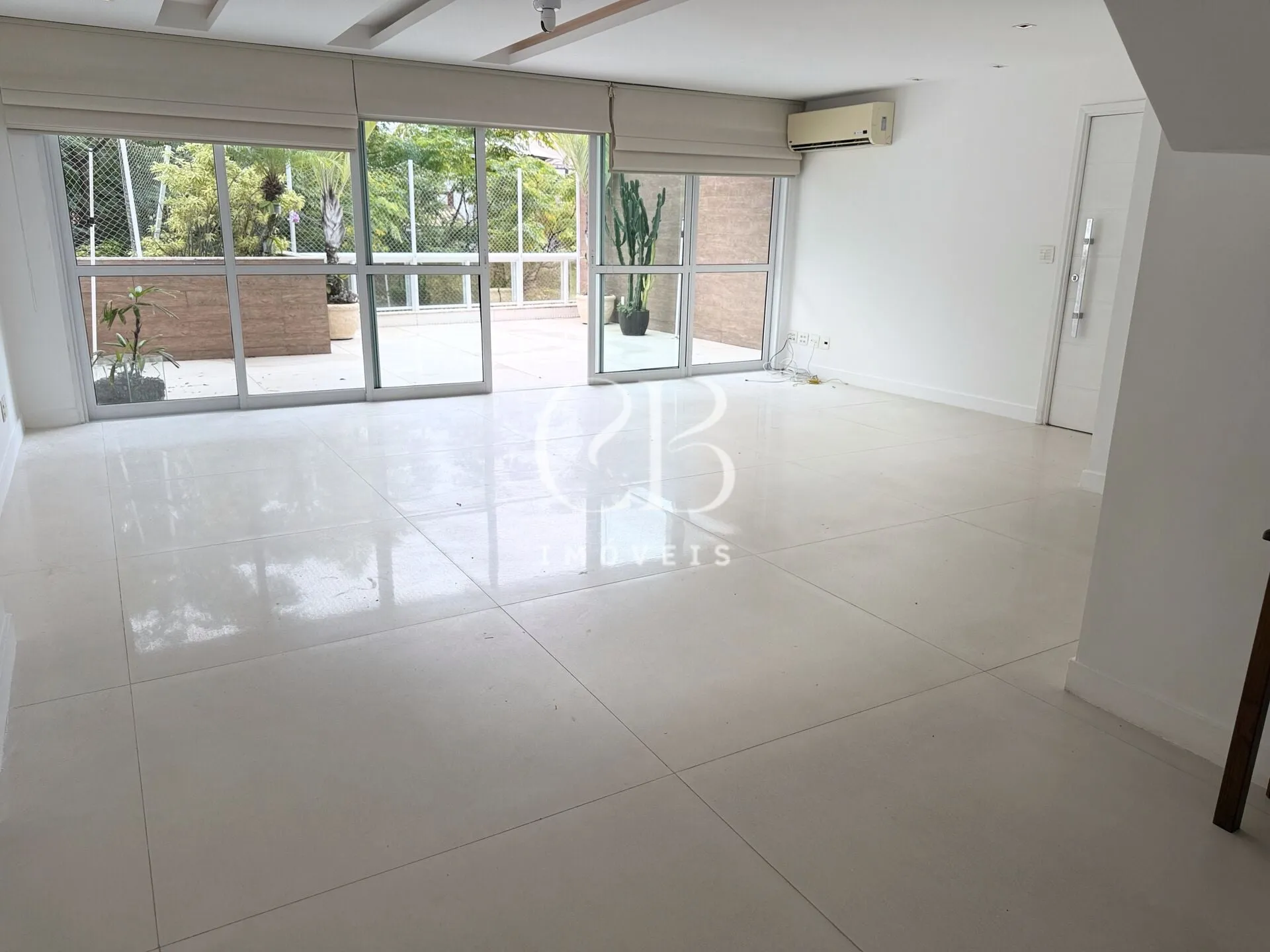 4-bedroom apartment with 5 bathrooms and 3 parking spaces — photo 6
