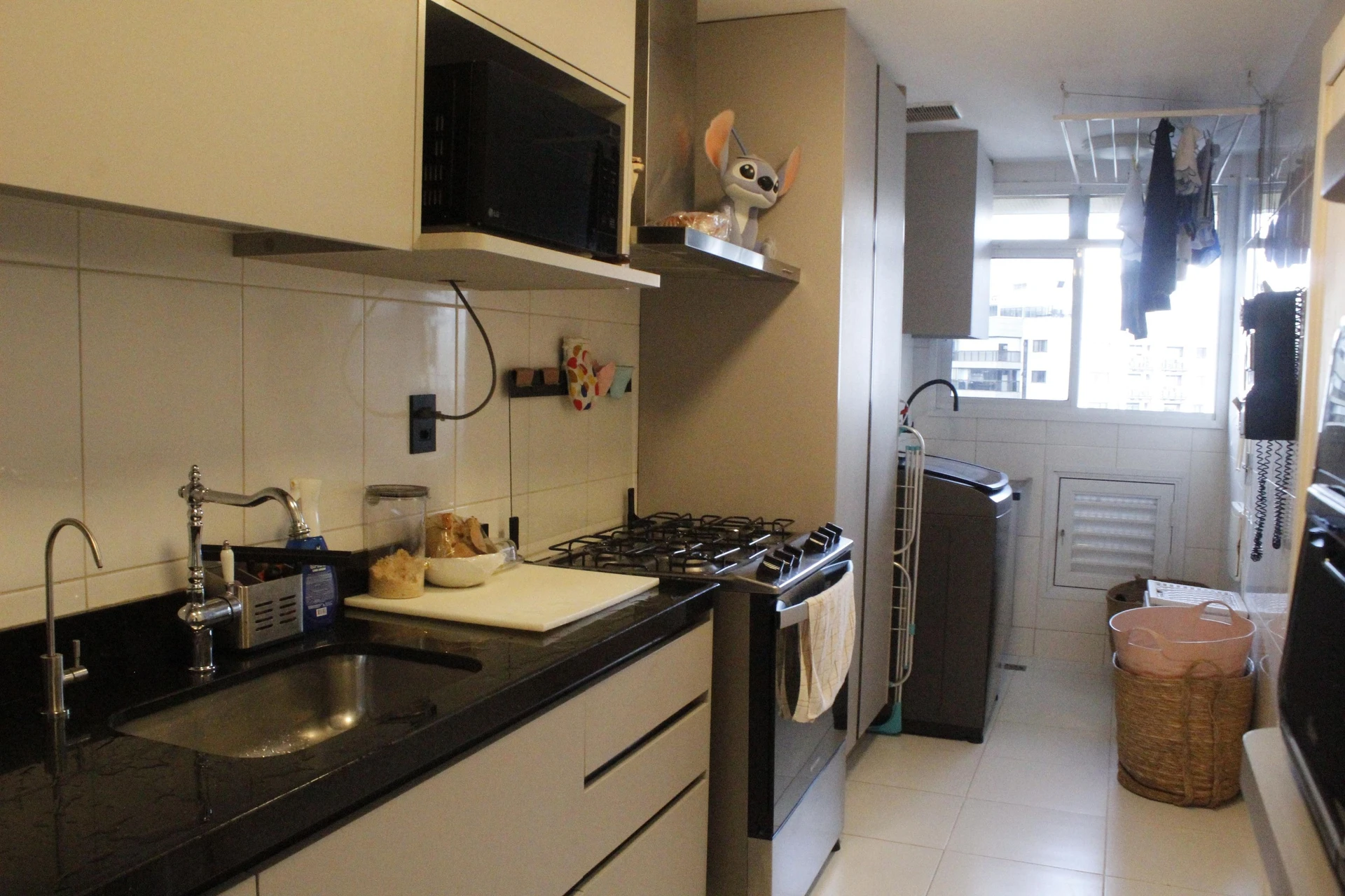 Glass-enclosed balcony in a 3-bedroom apartment, 115 m² — photo 15