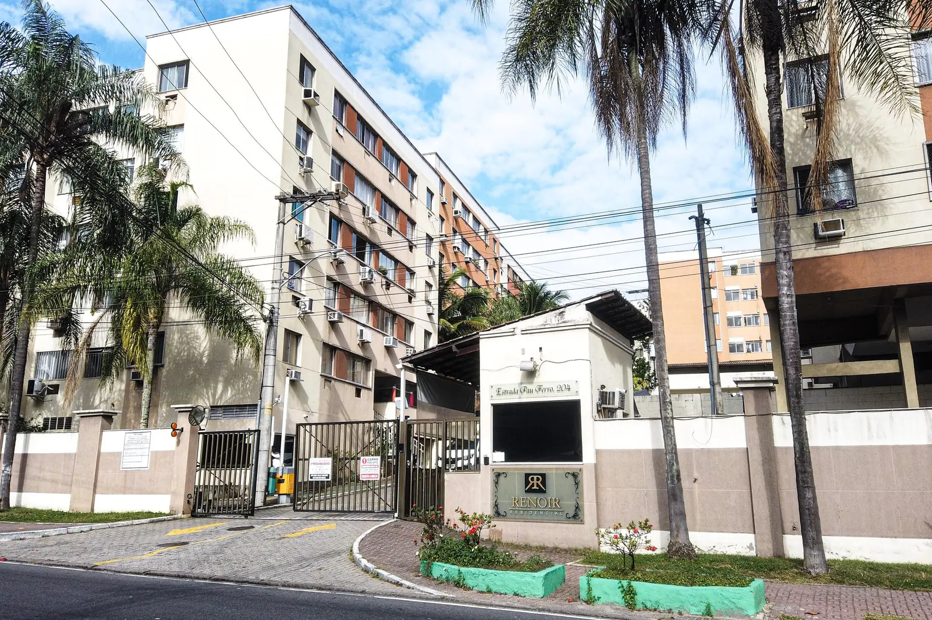 Apartamento de 3 quartos em condomínio com piscina — photo 33