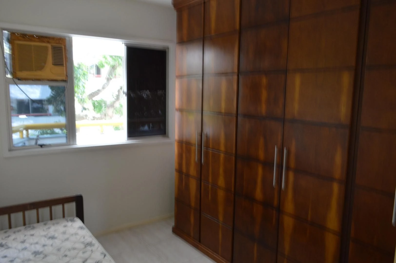 2-bedroom apartment with open-plan kitchen and balcony — photo 11