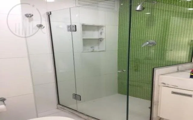 2-bedroom apartment with 2 bathrooms and glass balcony — photo 19