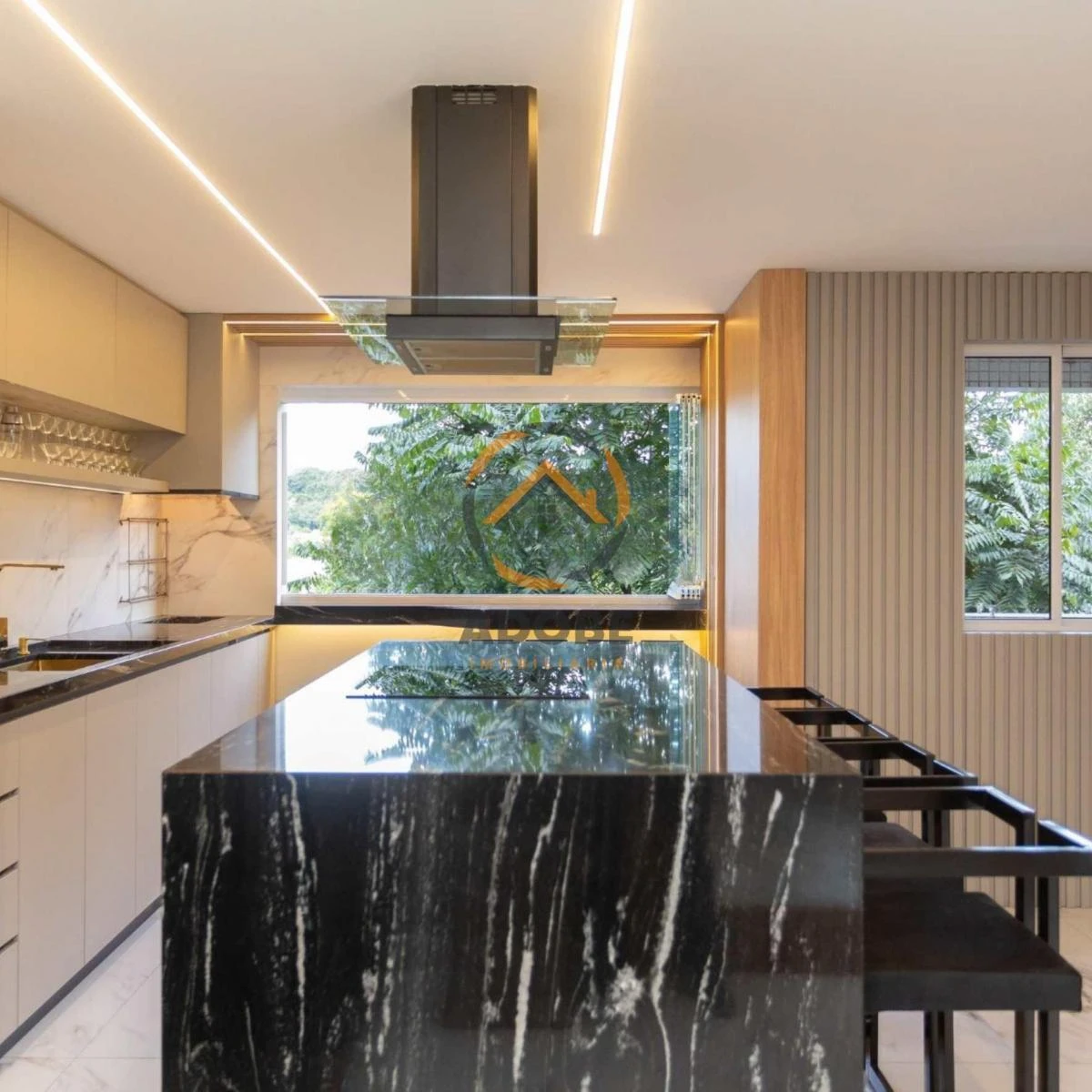 Застеклённый балкон и 3 спальни: квартира 88 м² — photo 9