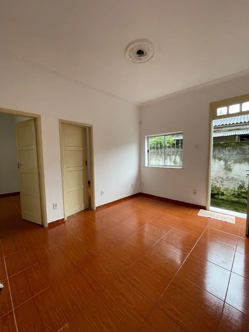 Rental house with 2 bedrooms and 1 bathroom, no parking — photo 8