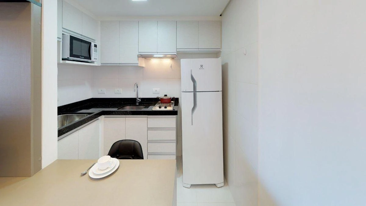 One-bedroom apartment with a home office in Curitiba — photo 5