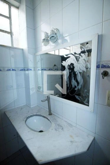 Квартира з 2 спальнями та дерев'яною підлогою або ламінатом — photo 23