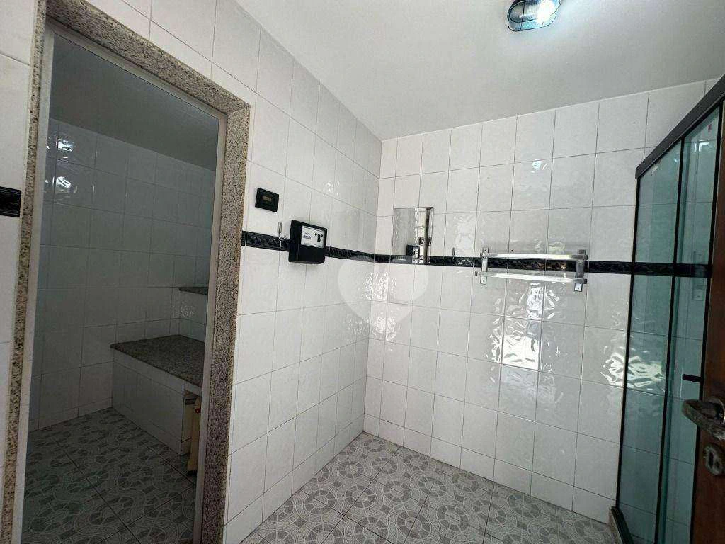 House with 3 bedrooms and 600 m², 4 parking spots — photo 10