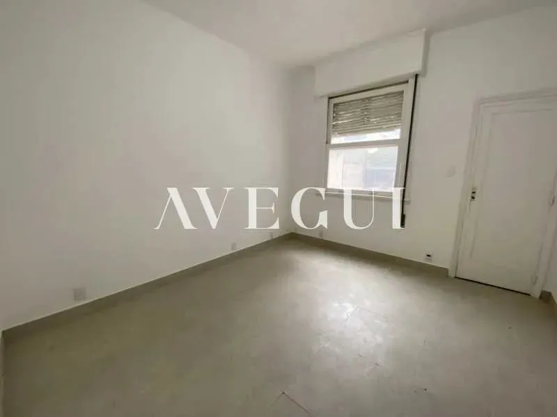 Residential apartment with 3 bedrooms and 2 bathrooms — photo 8
