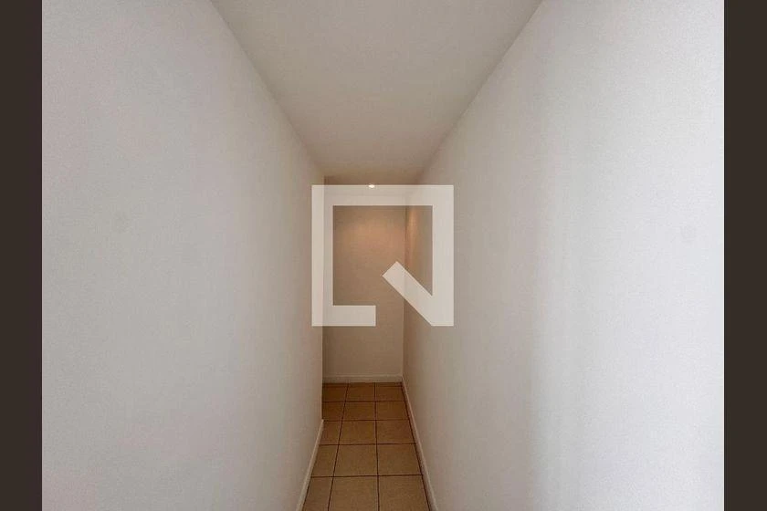 2-bedroom apartment in a building with a gym — photo 49