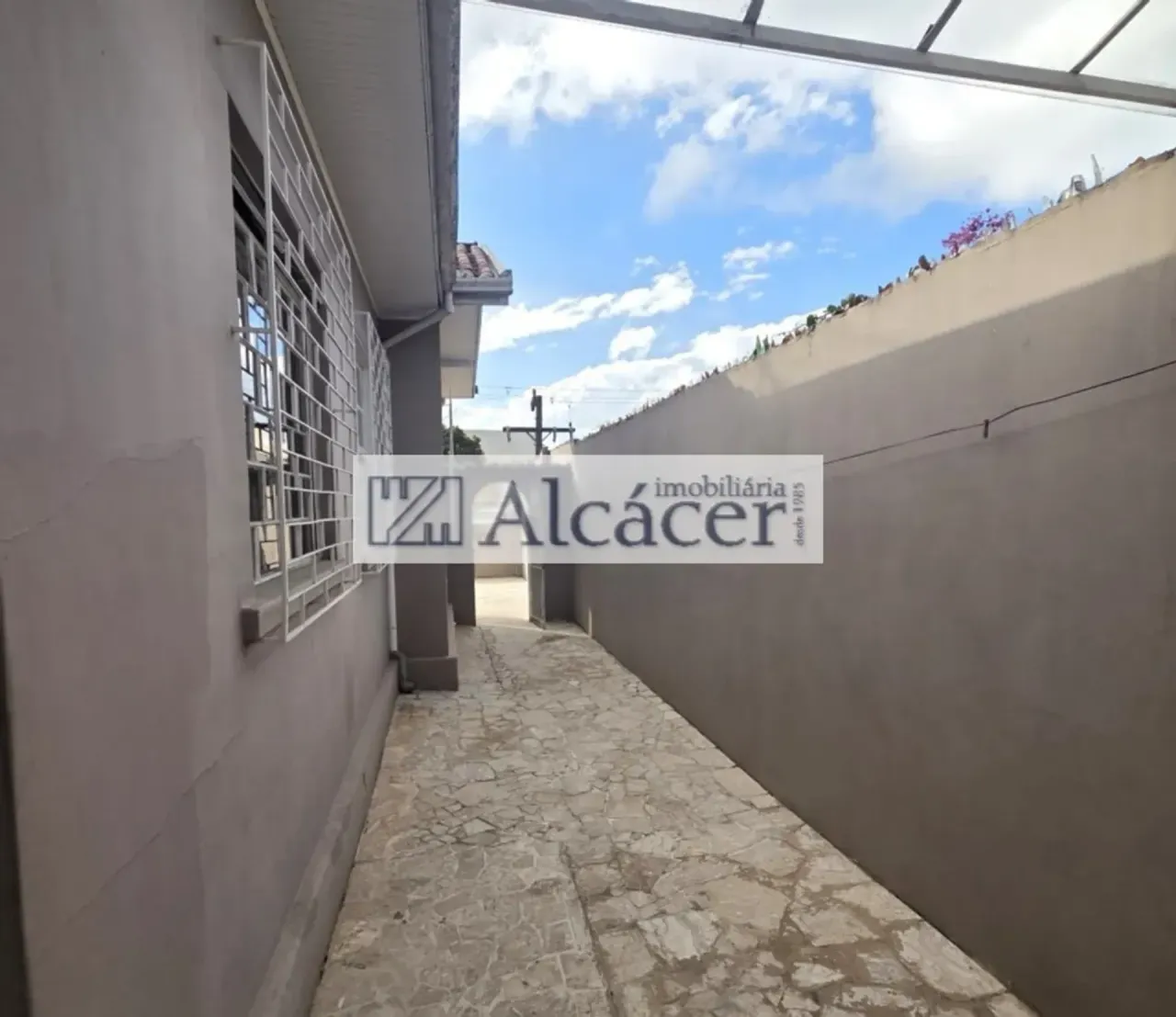 Unfurnished house with 3 bedrooms and private garden — photo 14