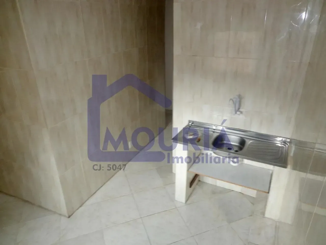 Unfurnished house with 2 bedrooms and 1 bathroom — photo 2