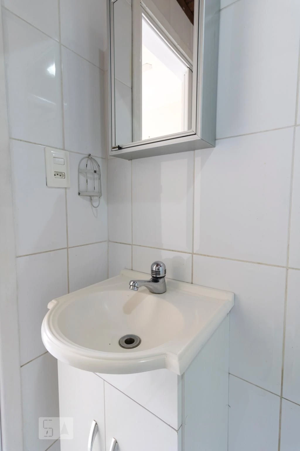 Unfurnished studio with 1 bedroom and 1 bathroom — photo 7