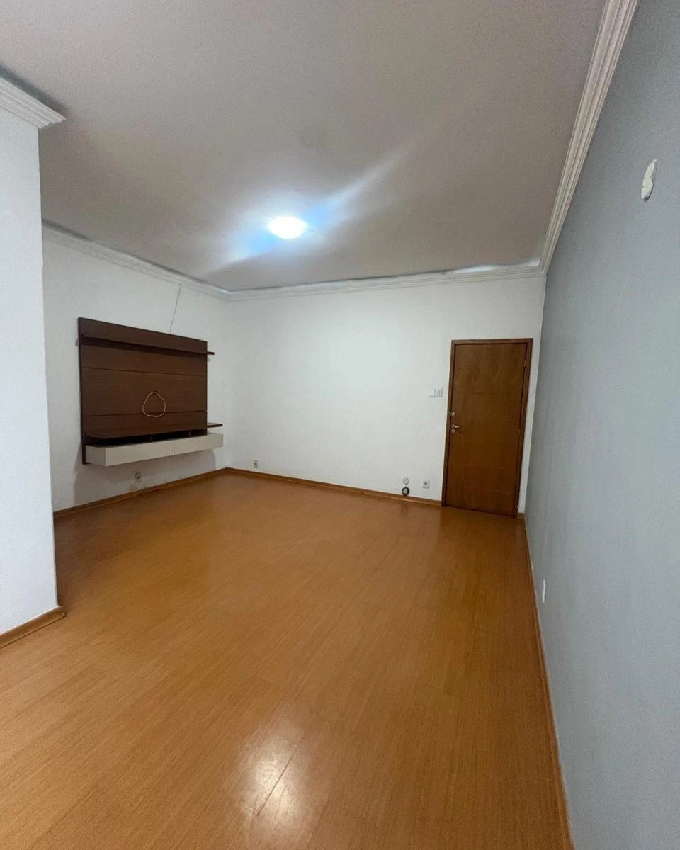 60 m² apartment with 2 bedrooms and a closed kitchen — photo 6