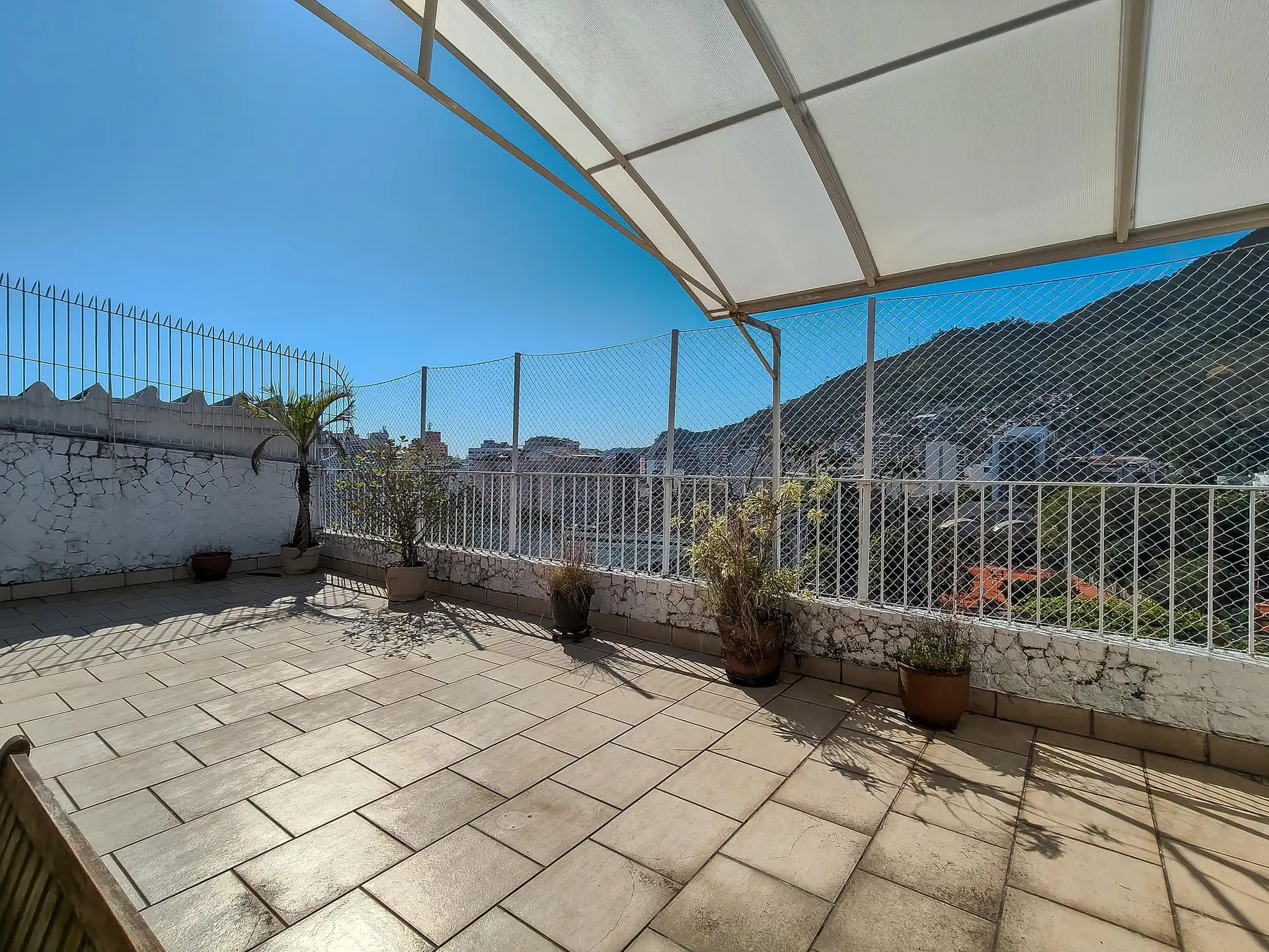 Rental apartment with 3 bedrooms and a private garden — photo 44