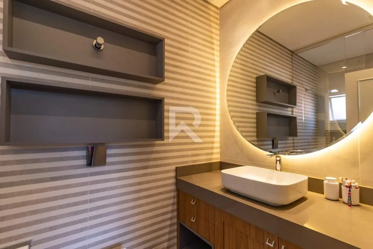 House with 4 en-suite bedrooms and private BBQ — photo 17
