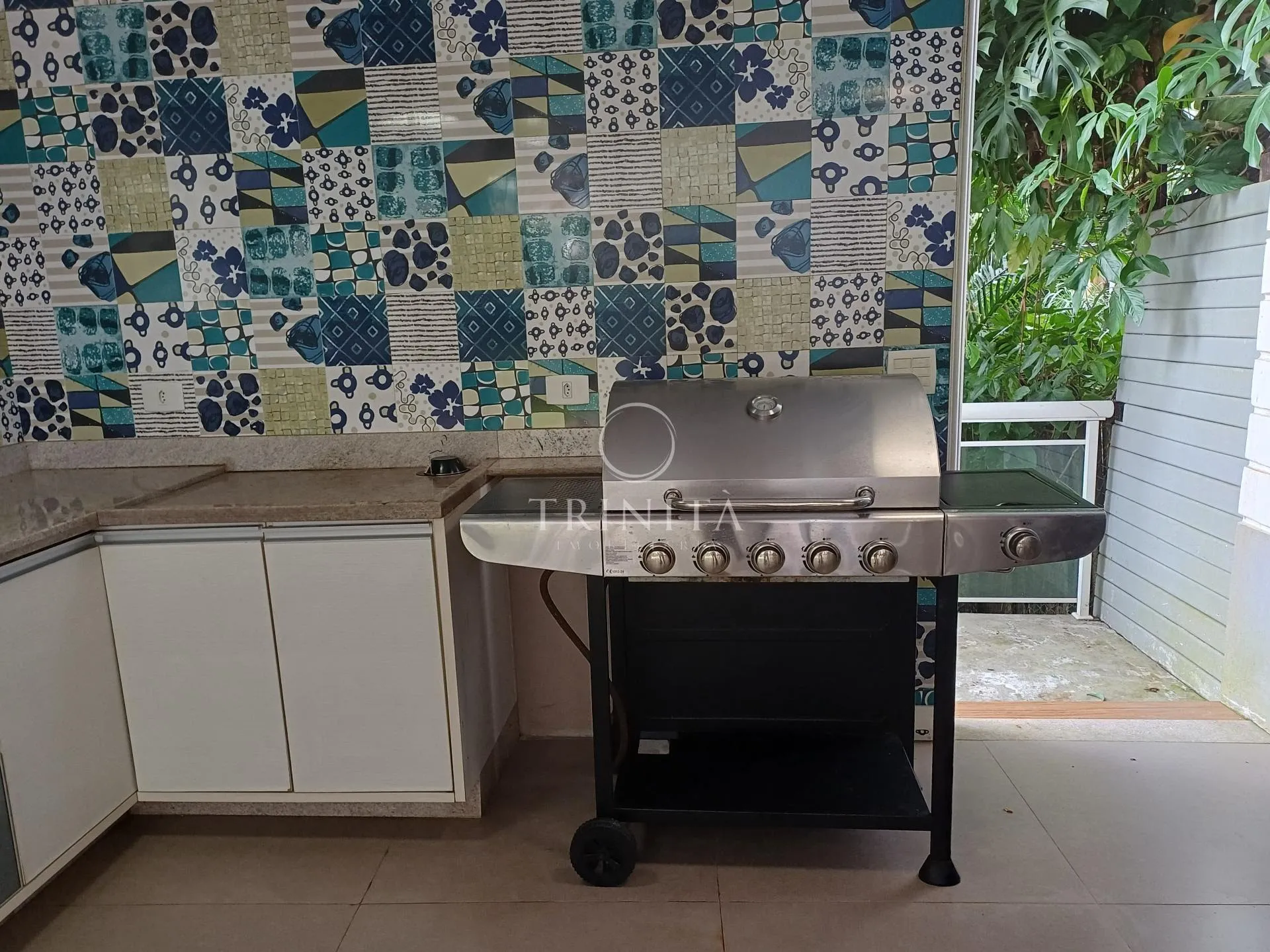 House, 490 m², with a grill on the balcony — photo 44