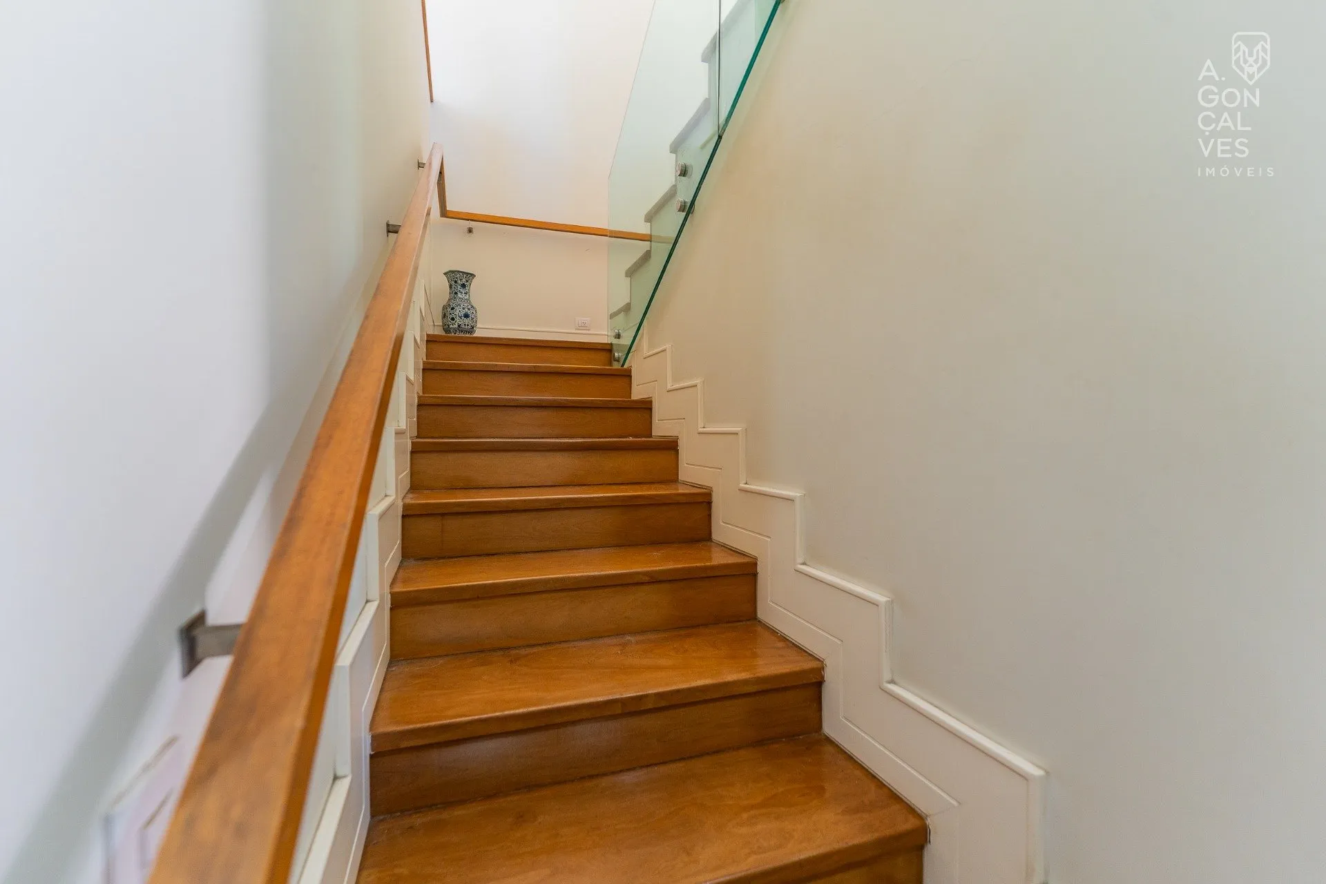 Furnished house with 5 bedrooms and 5 bathrooms — photo 19