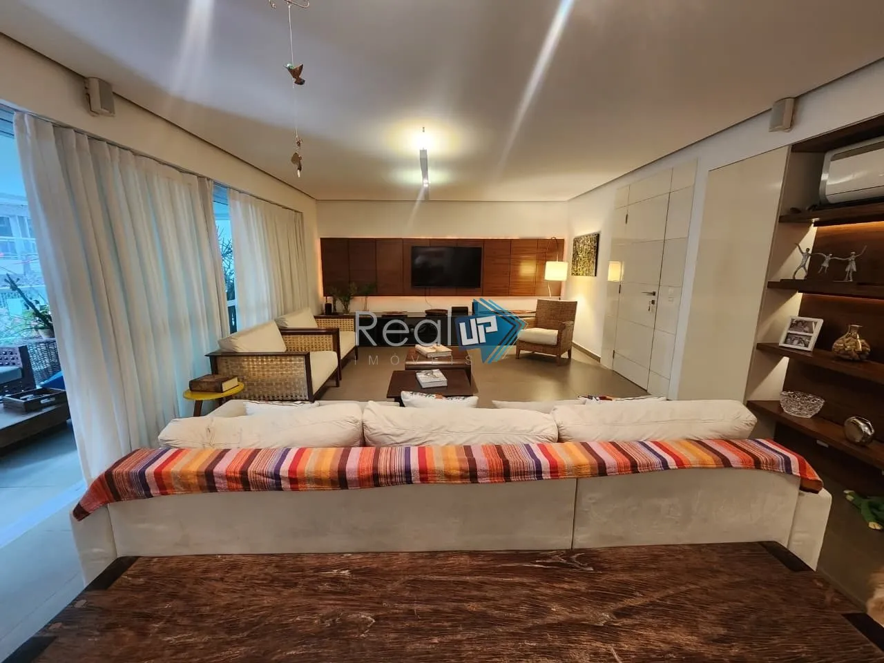 4-bedroom apartment with 227 m² and 3 parking spaces — photo 4
