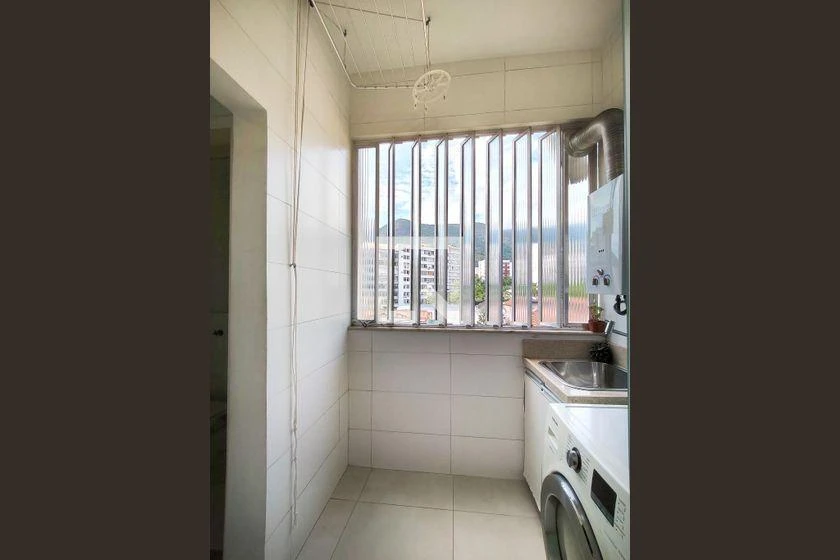 Квартира 69 м² із заскленим балконом та видом на гори — photo 28
