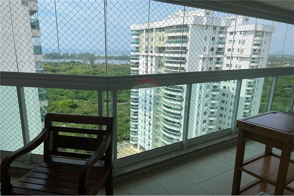 Apartamento 218 m² com 4 quartos e varanda com churrasqueira — photo 3
