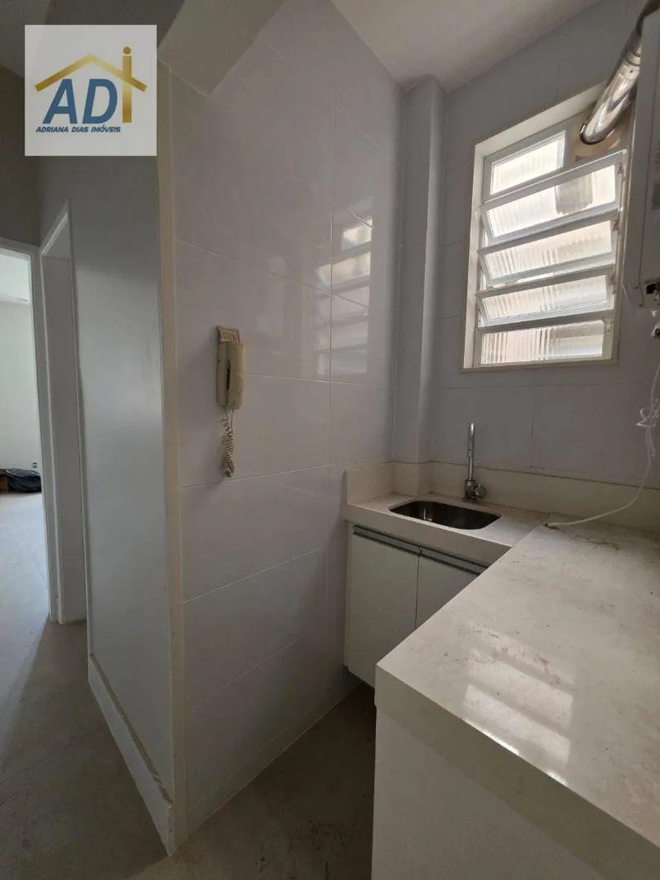 Apartamento compacto com 1 dormitório e cantinho de cozinha — photo 9