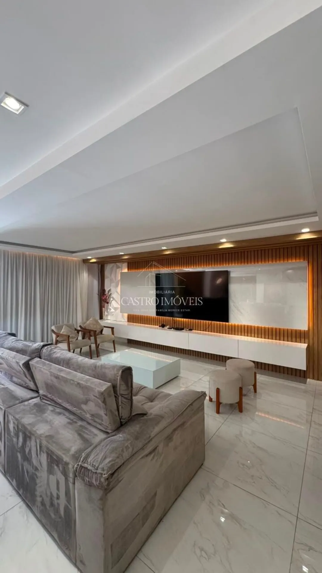 540 m² triplex house with 4 en-suite bedrooms — photo 2