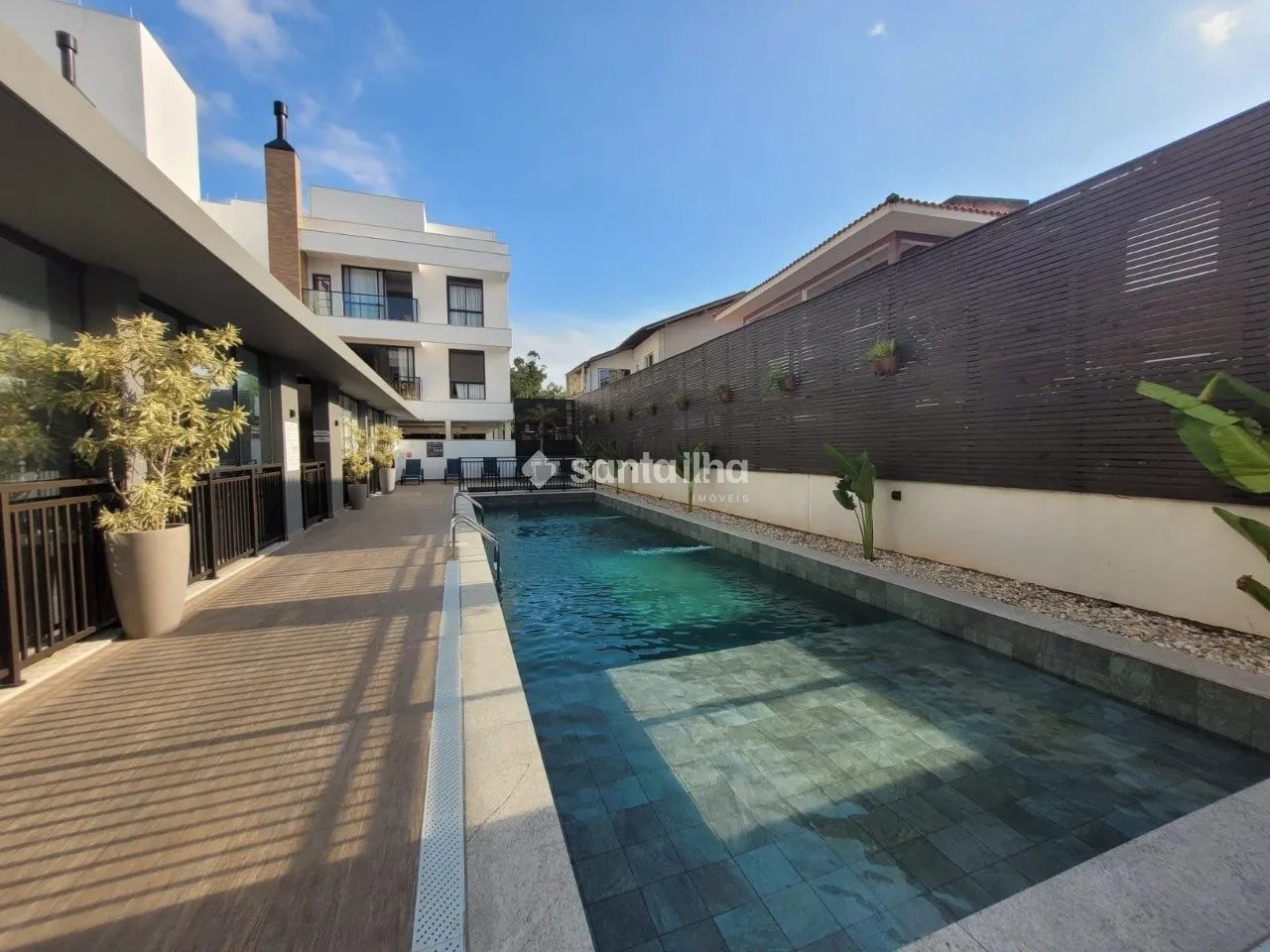 Furnished 1-bedroom apartment with balcony BBQ grill — photo 20