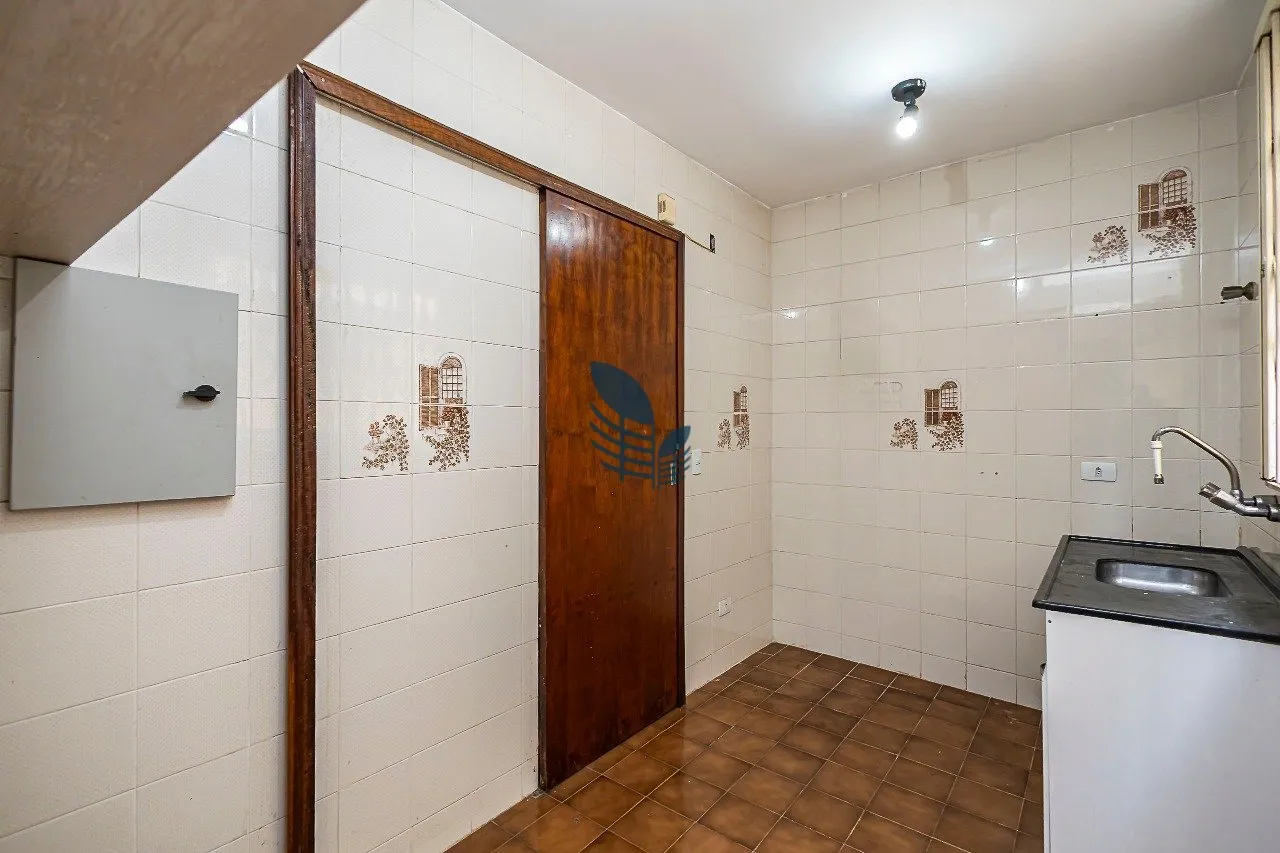 2-bedroom apartment with a bathtub in Curitiba — photo 8