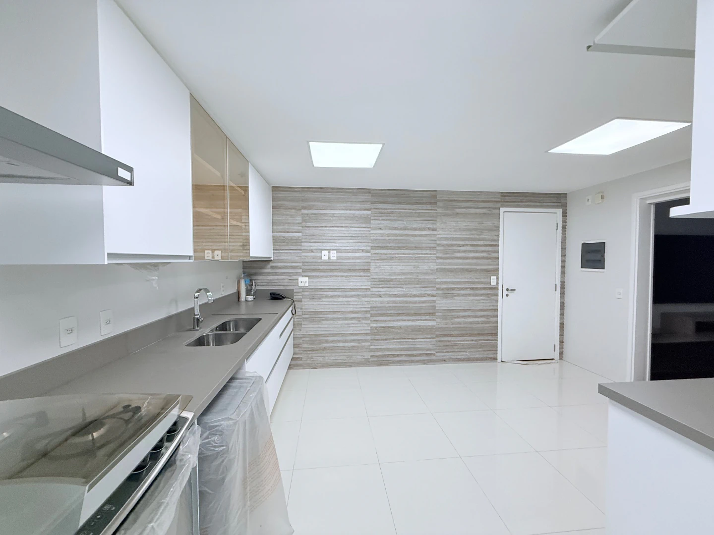 4-bedroom apartment with a washing machine in Rio de Janeiro — photo 5
