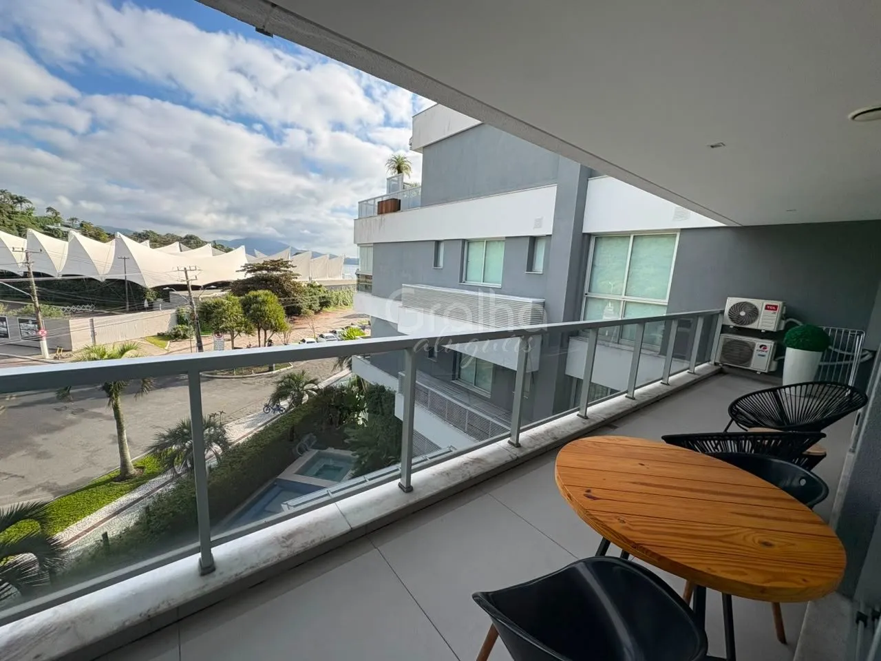 Furnished 2-bedroom apartment with 199 m² and 2 parking spaces — photo 16