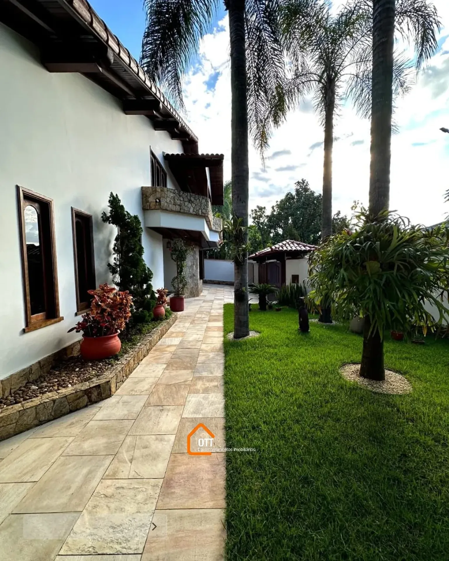 Casa com varanda e churrasqueira 5 quartos e 5 banheiros — photo 5