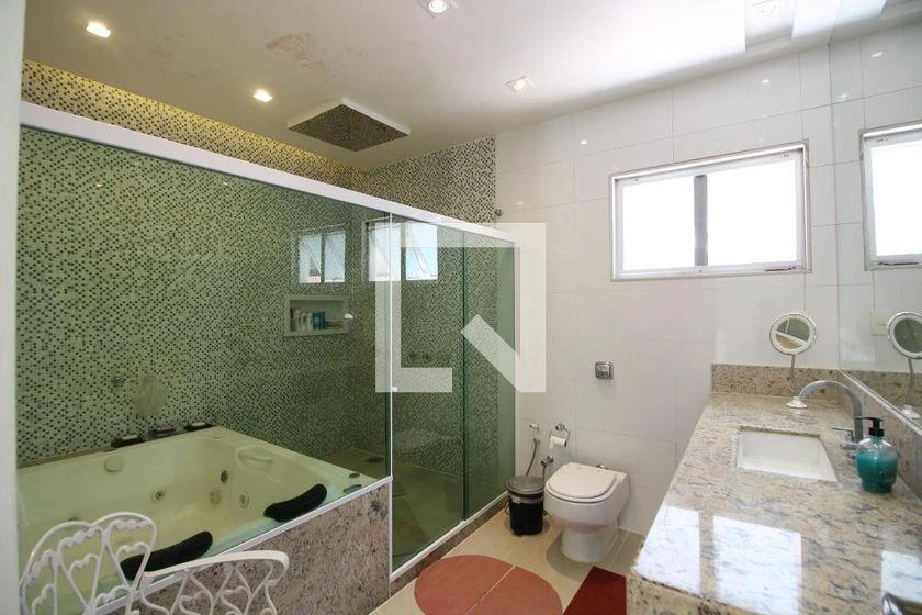 Condominium house with 4 bedrooms and 329 m² — photo 33