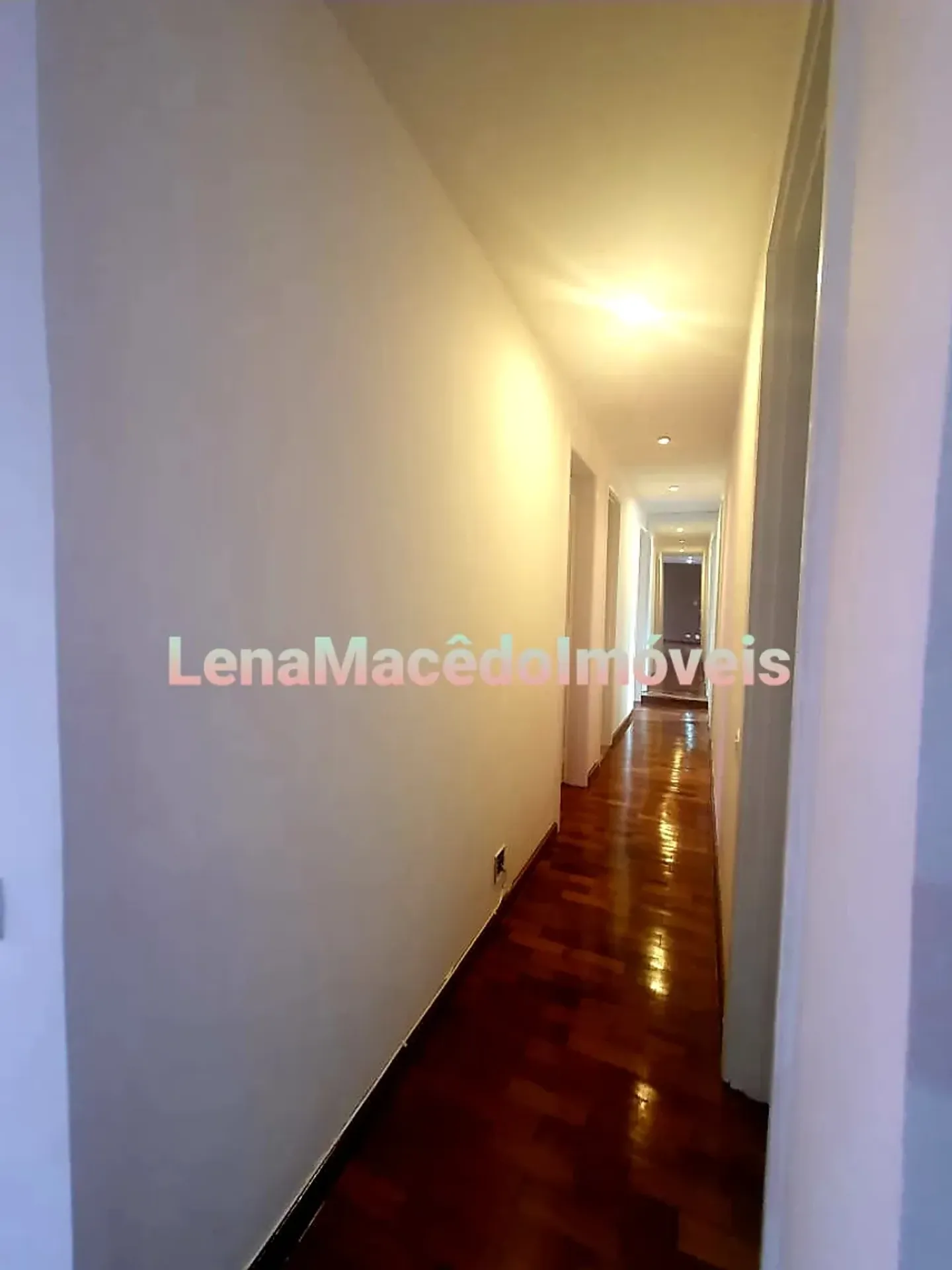 4-bedroom apartment with balcony and 1 parking space — photo 13
