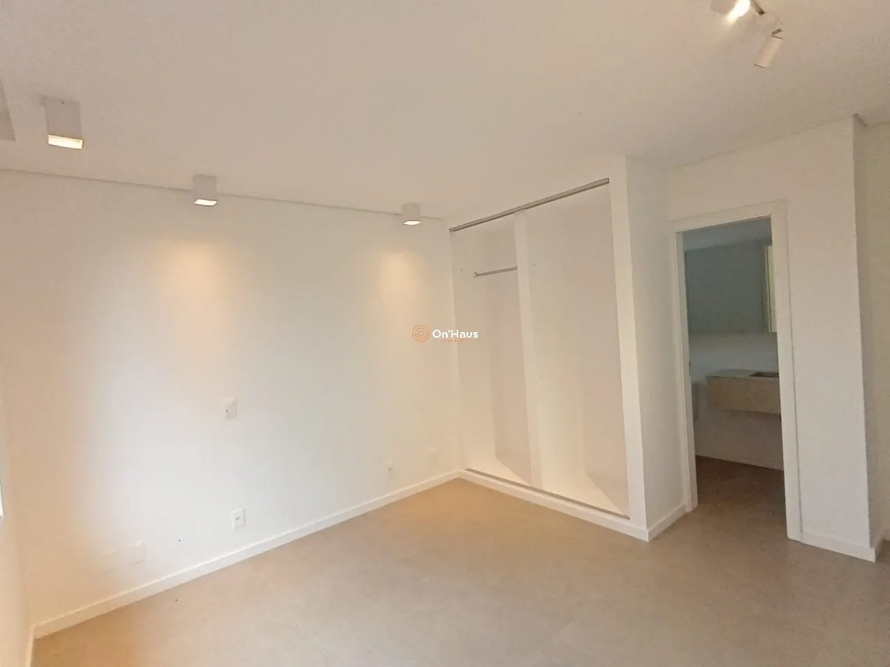 Rental house with 6 en-suite bedrooms and 513 m² — photo 20