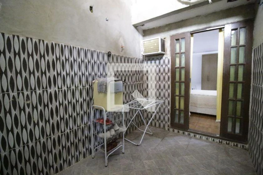 Furnished 2-bedroom house with 90 m² and 1 bathroom — photo 21
