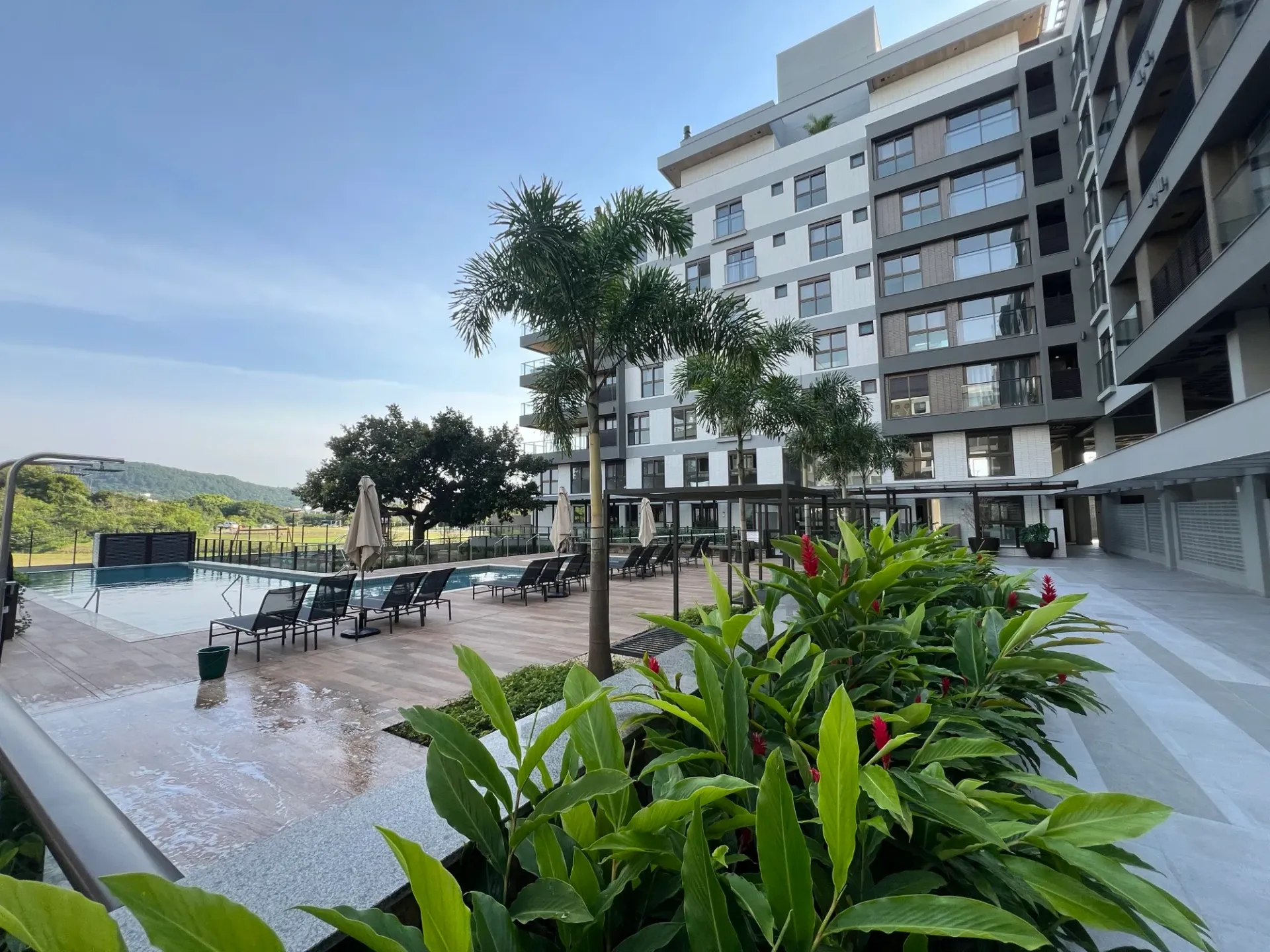 Apartamento con 2 suites, jardín y parrilla privados — photo 9