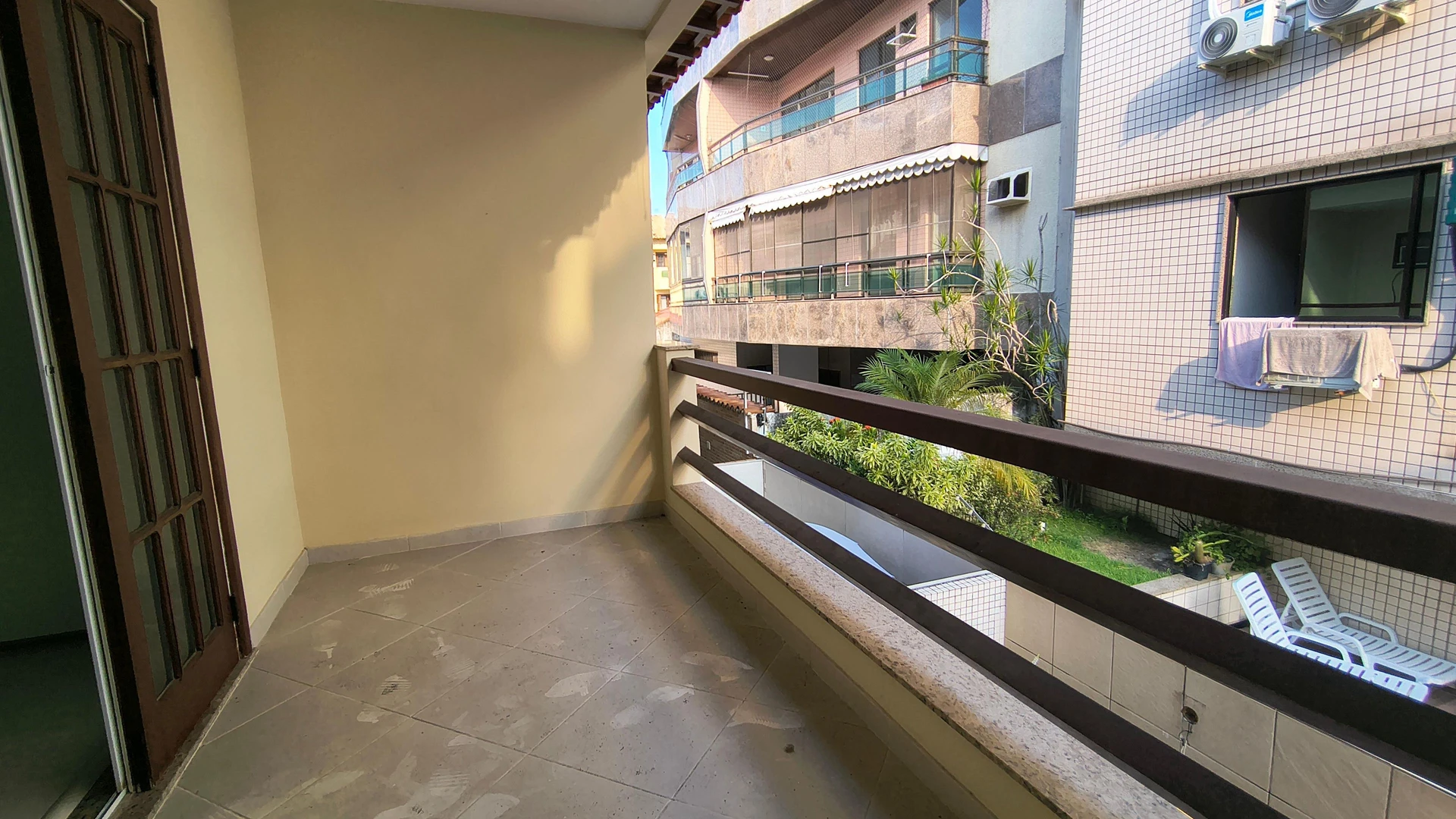 Condo house with balcony and 3 en-suite bedrooms — photo 41