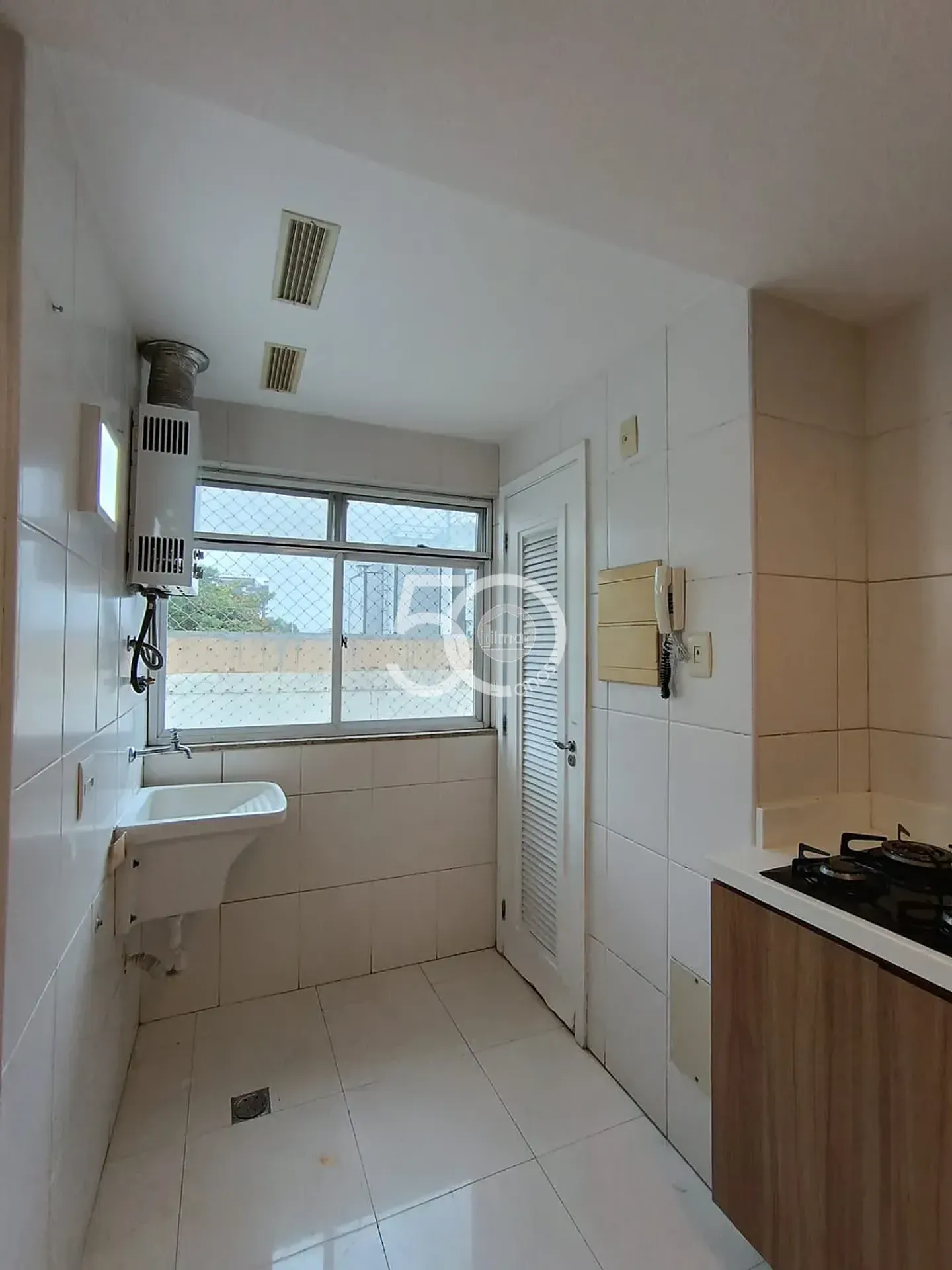 69 m² apartment with 2 bedrooms, balcony and 1 en-suite — photo 48