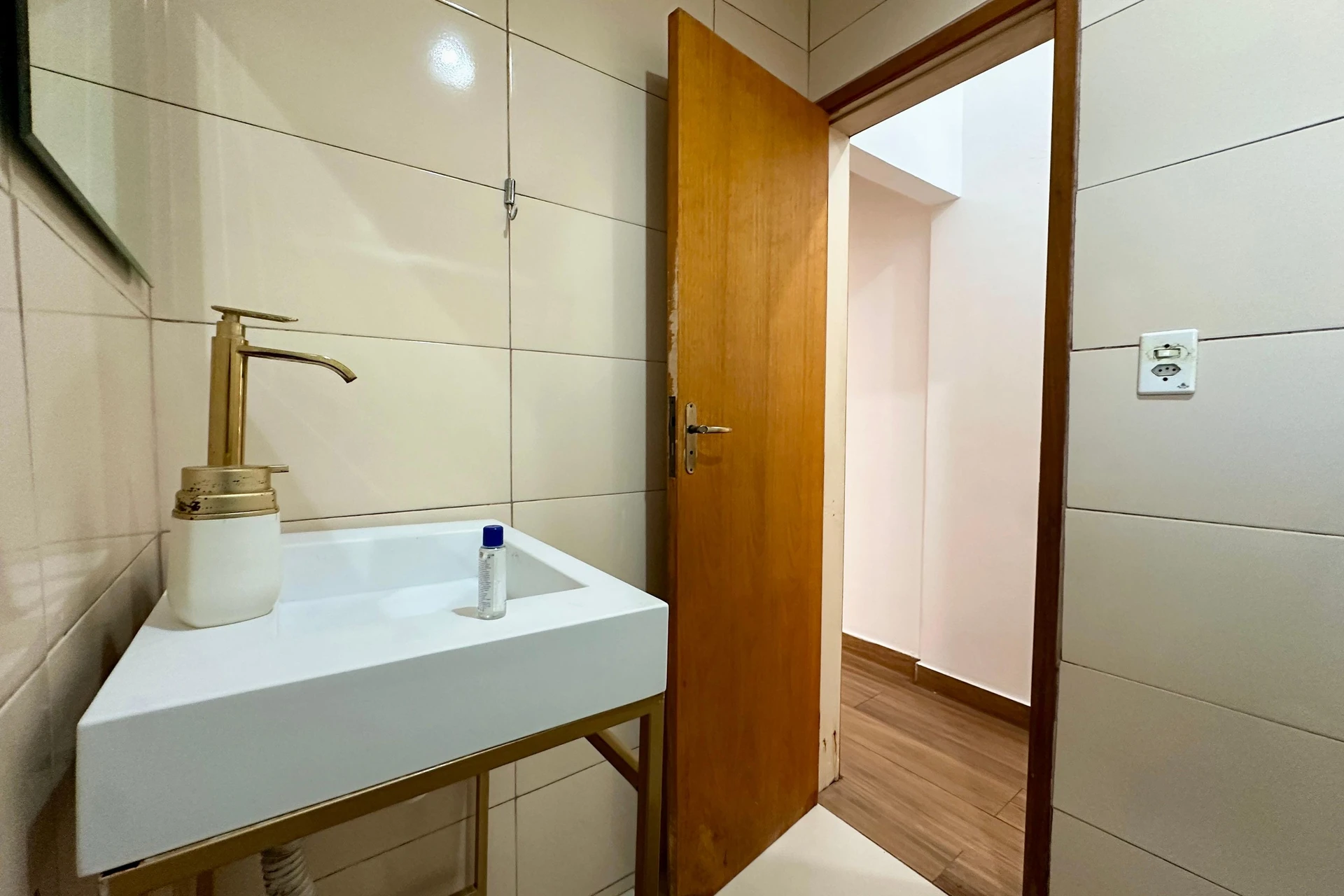 Apartamento sem móveis com 3 quartos e 1 banheiro — photo 19