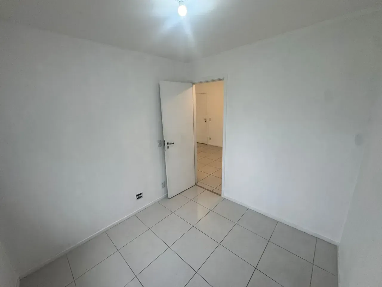 Apartment with 2 bathrooms and glass shower enclosures 61 m² — photo 15
