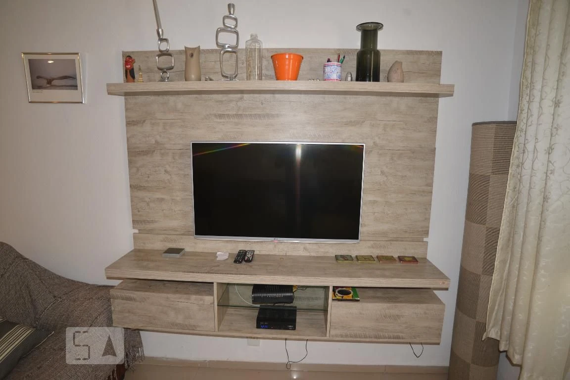 Furnished 2-bedroom apartment with 1 bathroom — photo 9