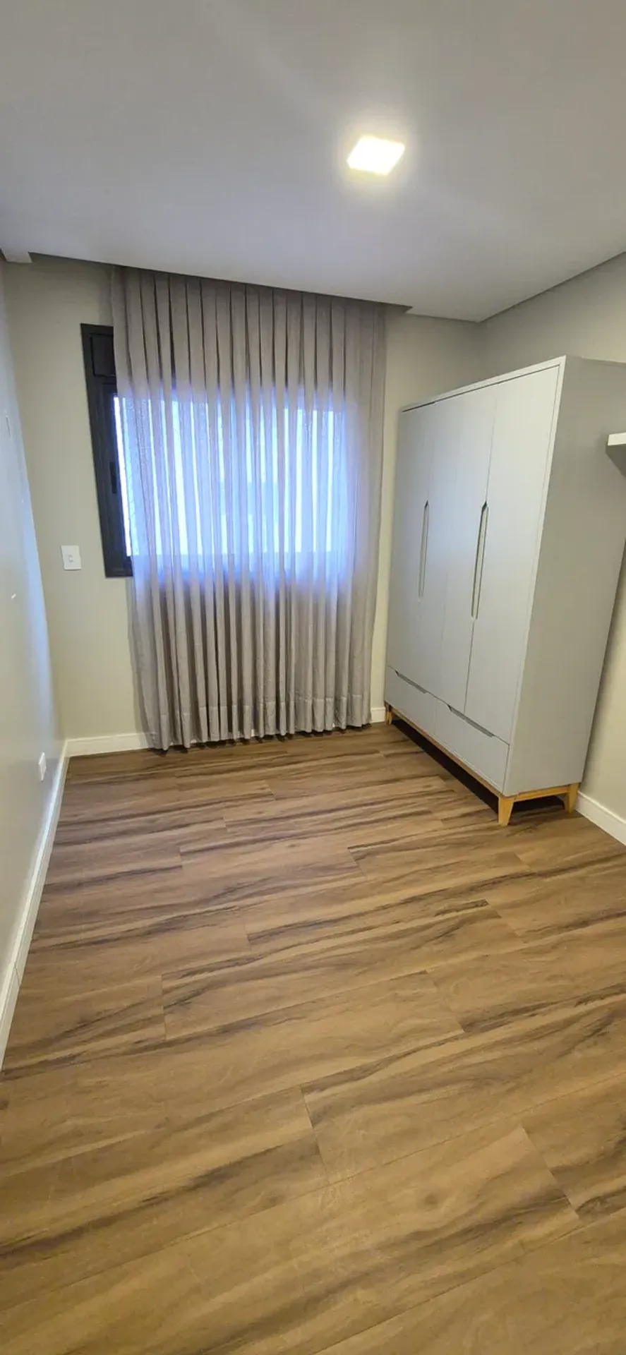 Furnished apartment with a gas open-plan kitchen — photo 30