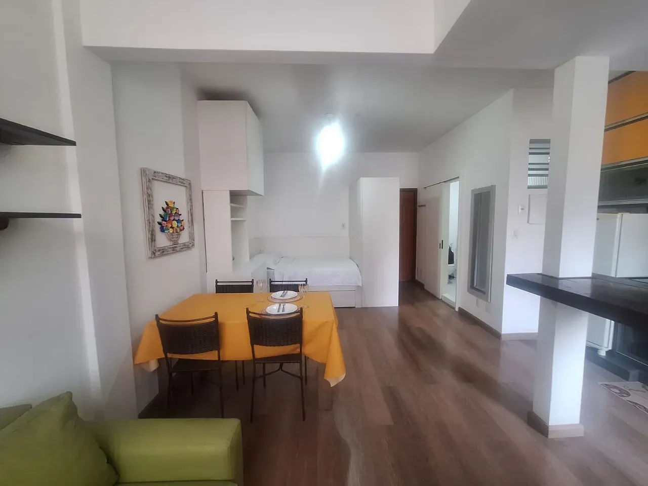 Furnished studio with 25 m², 1 bedroom and 1 bathroom — photo 13