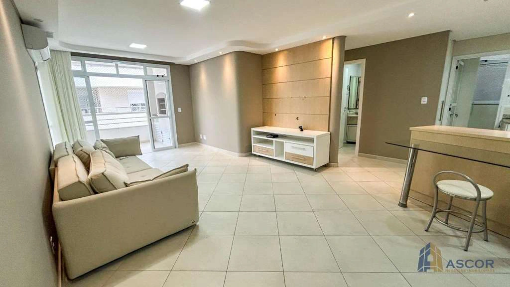 242 m² 3-bedroom apartment with private BBQ