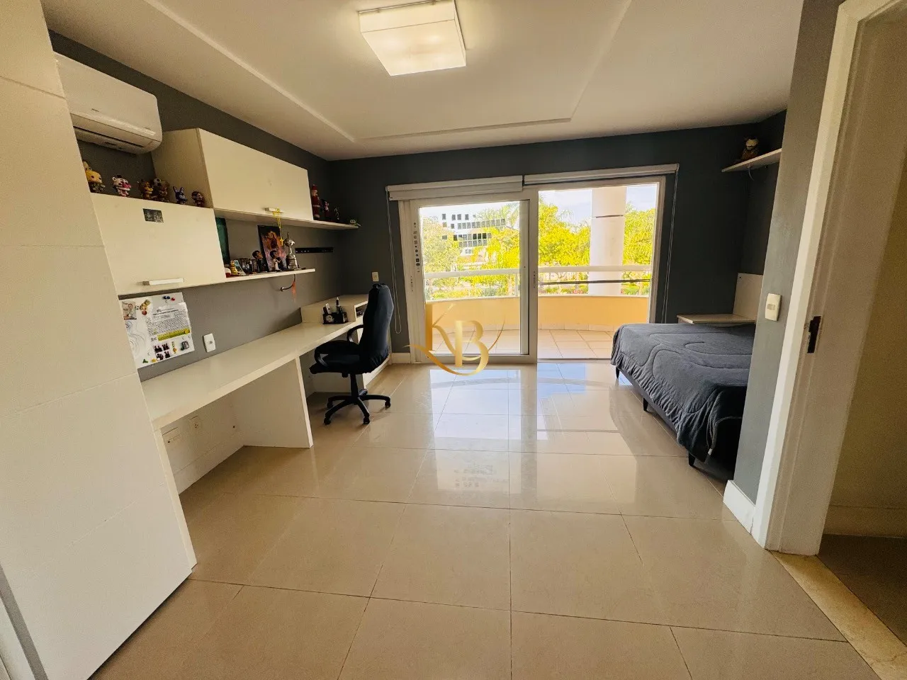 Дом 600 м² с 4 спальнями и балконом с барбекю — photo 85